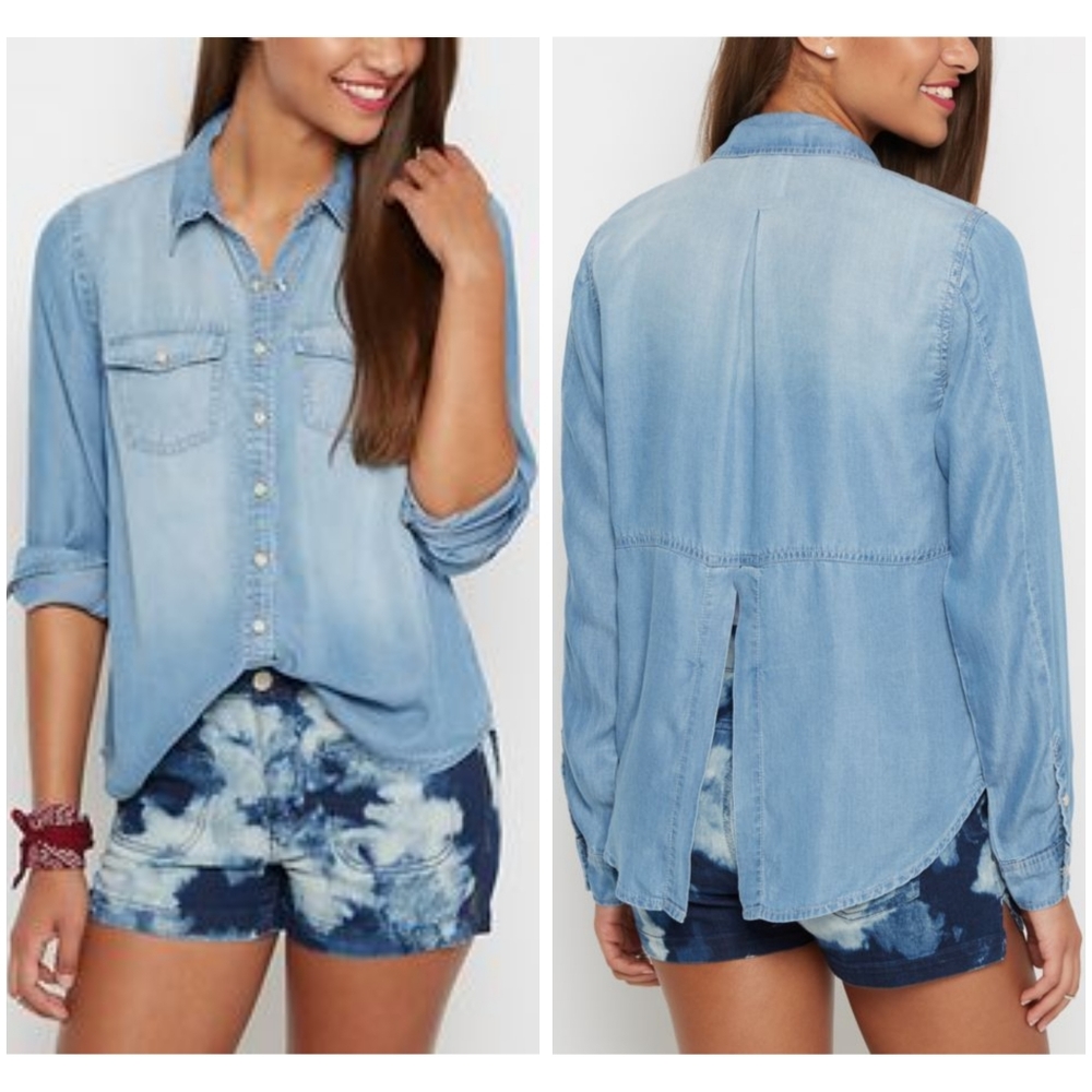 Wild Blue x Sadie Robertson Chambary Shirt